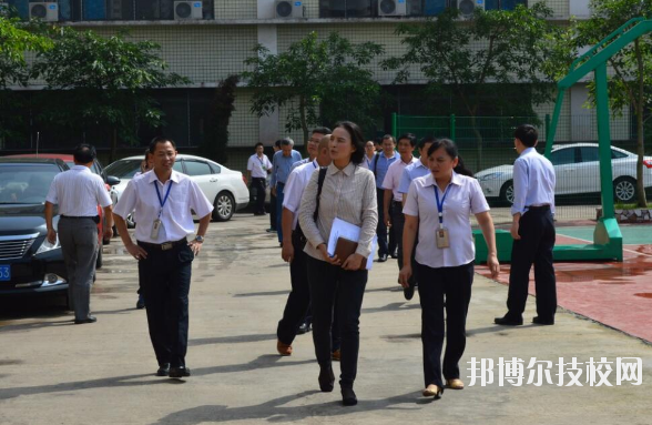 重慶渝北區(qū)竟成中學(xué)校2020年報名條件、招生要求、招生對象