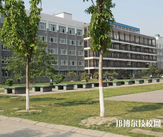重慶紡織技工學(xué)校2020年報(bào)名條件、招生要求、招生對(duì)象