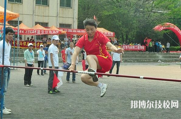 貴州化學(xué)工業(yè)學(xué)校2020年報(bào)名條件、招生要求、招生對(duì)象