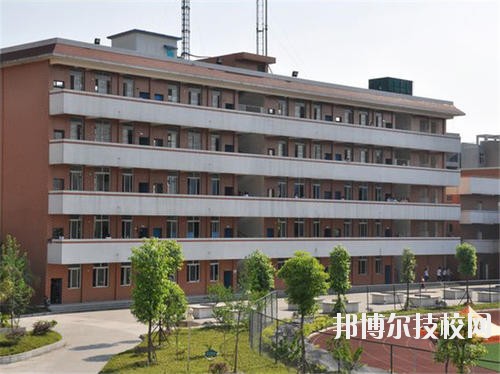 安龍職業(yè)技術學校2020年招生辦聯(lián)系電話