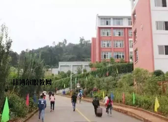 祿勸職業(yè)高級中學(xué)怎么樣、好不好