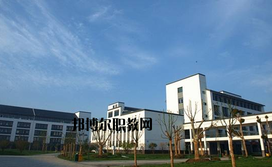 蘇州吳中技工學(xué)校2020年報(bào)名條件、招生要求、招生對(duì)象