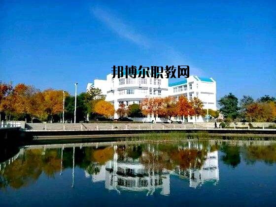 利川民族中等職業(yè)技術(shù)學(xué)校2020年報(bào)名條件、招生要求、招生對象