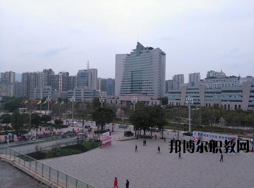達州中醫(yī)學校2020年報名條件、招生要求、招生對象