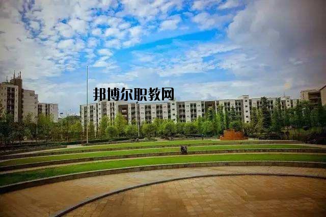 隨州曾都電子工業(yè)學(xué)校2020年報名條件、招生要求、招生對象