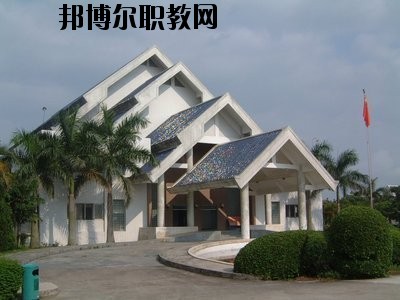 曲靖羅平職業(yè)技術(shù)學(xué)校2020年報(bào)名條件、招生要求、招生對(duì)象