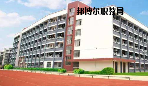 廣西商業(yè)技師學(xué)院2020年報名條件、招生要求、招生對象