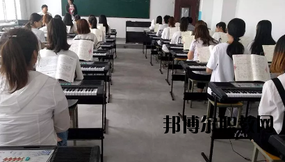 甘肅東方技工學(xué)校2020年學(xué)費(fèi)、收費(fèi)多少