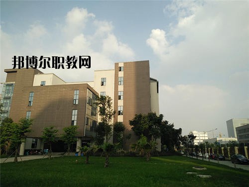 內(nèi)江科技開發(fā)學(xué)校2020年報名條件、招生要求、招生對象