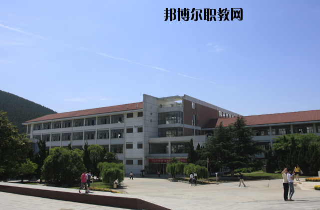 江蘇張家港第三職業(yè)高級中學(xué)2020年報(bào)名條件、招生要求、招生對象