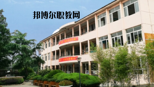 浙江吉利汽車工業(yè)學(xué)校2020年報(bào)名條件、招生要求、招生對(duì)象