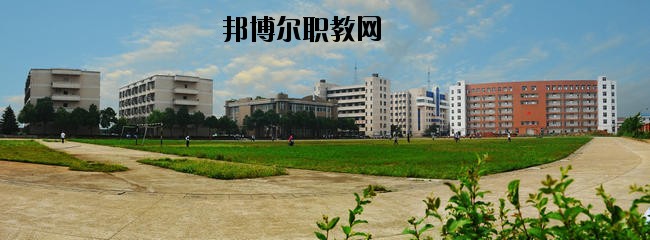 華寧縣職業(yè)高級中學(xué)怎么樣、好不好