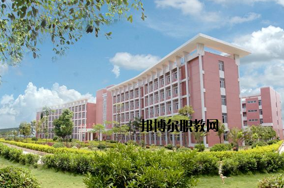 惠來技工學(xué)校2020年報(bào)名條件、招生要求、招生對(duì)象