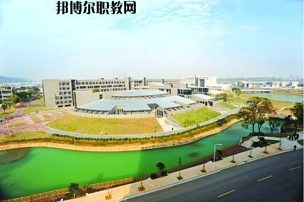 武穴財貿(mào)中等專業(yè)學校2020年報名條件、招生要求、招生對象