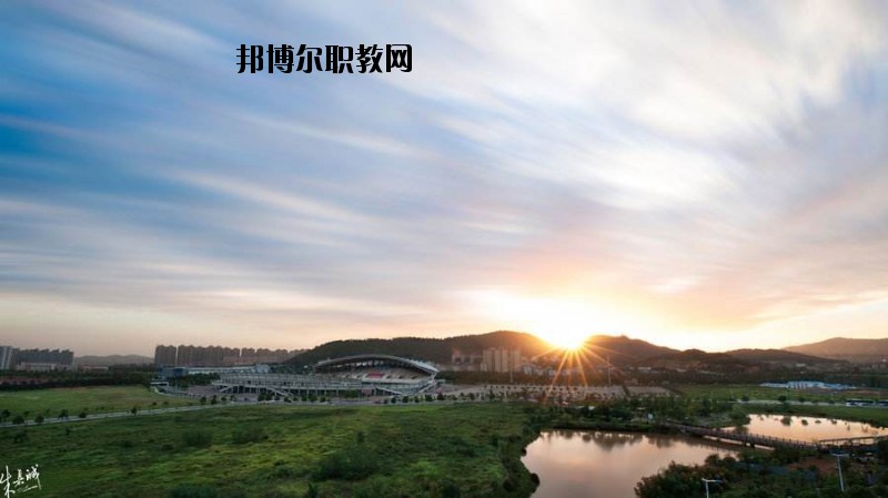 武穴財貿(mào)中等專業(yè)學(xué)校怎么樣、好不好
