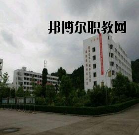 遂寧應(yīng)用高級(jí)技工學(xué)校2020年報(bào)名條件、招生要求、招生對(duì)象