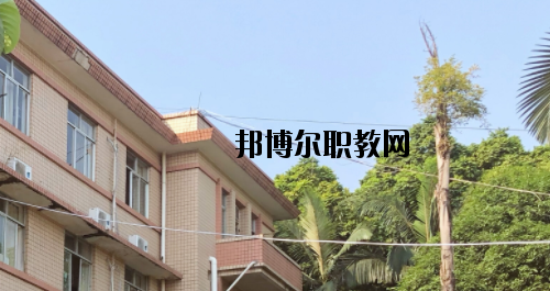 廣西工貿(mào)職業(yè)技術(shù)學校怎么樣、好不好
