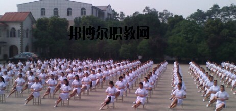 四川紅十字衛(wèi)生學校2020年報名條件、招生要求、招生對象