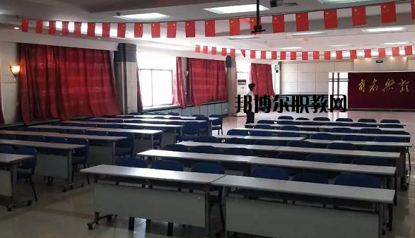 甘肅信息工程技術(shù)中等專業(yè)學(xué)校2020年學(xué)費、收費多少