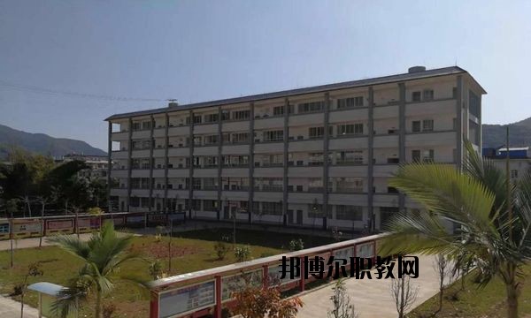 孟連縣職業(yè)高級(jí)中學(xué)2020年報(bào)名條件、招生要求、招生對(duì)象