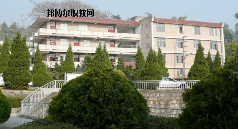 保山隆陽區(qū)職業(yè)技術(shù)學(xué)校2020年報名條件、招生要求、招生對象