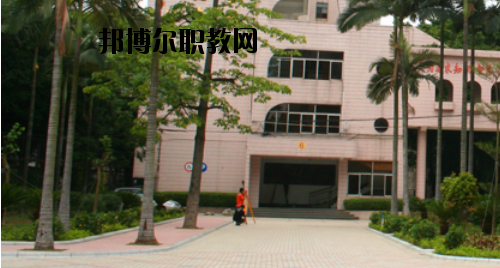 廣州建筑工程職業(yè)學校2020年報名條件、招生要求、招生對象