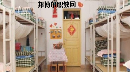 承德華中管理中專(zhuān)學(xué)校2020年宿舍條件