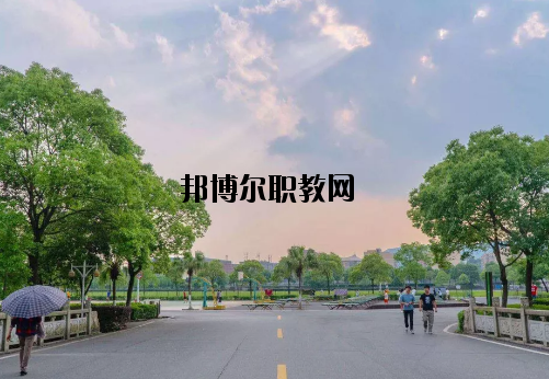 新余新興產(chǎn)業(yè)工程學(xué)校怎么樣、好不好
