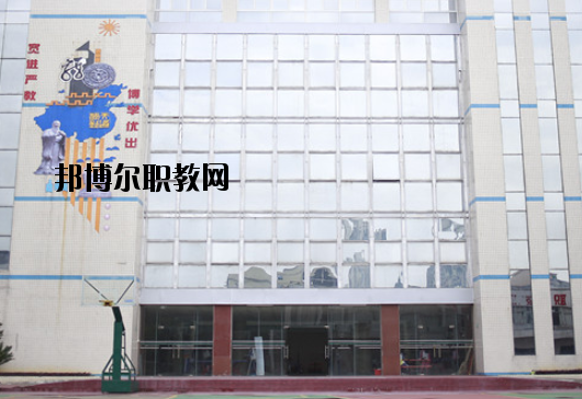 廣東江南理工技工學校2020年招生辦聯(lián)系電話