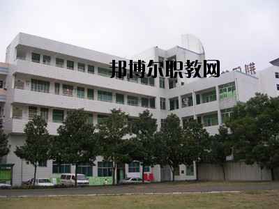 荊門(mén)財(cái)經(jīng)學(xué)校2020年報(bào)名條件、招生要求、招生對(duì)象