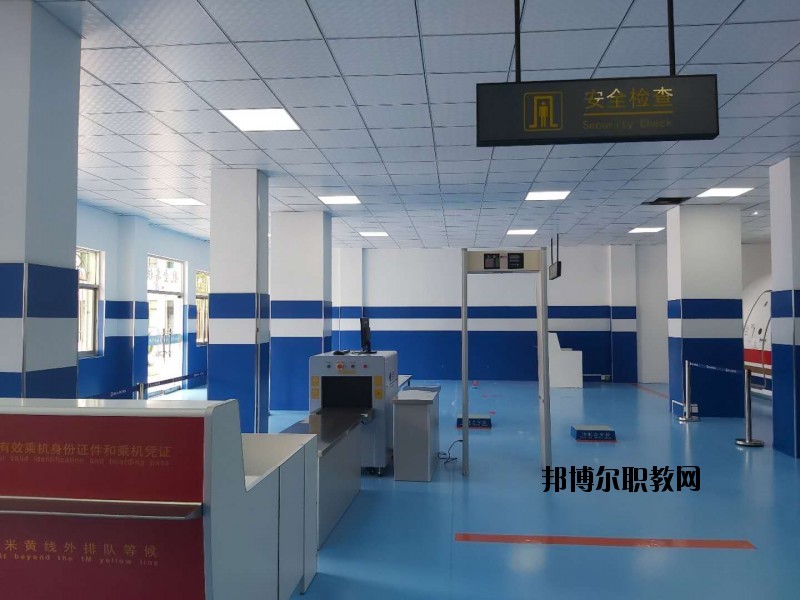 淮南女子職業(yè)學(xué)校2020年報名條件、招生要求、招生對象
