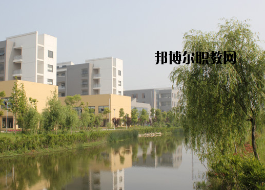 蕪湖師范學(xué)校2020年報名條件、招生要求、招生對象