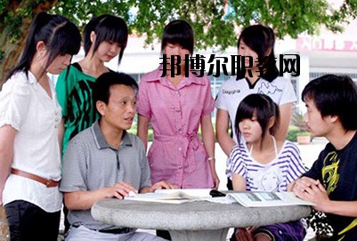 內江奮發(fā)職業(yè)學校2020年報名條件、招生要求、招生對象