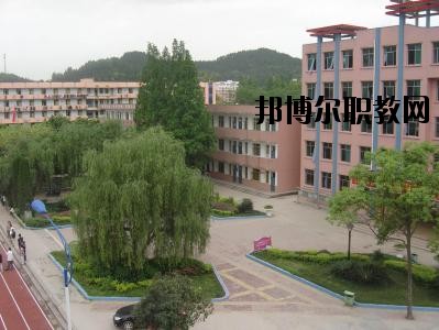 遂寧職業(yè)技術(shù)學(xué)校2020年報名條件、招生要求、招生對象