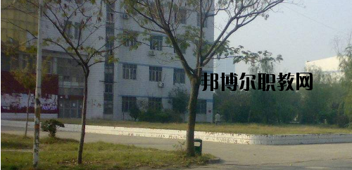 河南技工學(xué)校2021年報名條件、招生要求、招生對象
