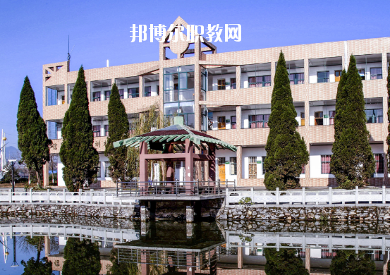 蕪湖機(jī)械工程學(xué)校2020年報(bào)名條件、招生要求、招生對(duì)象