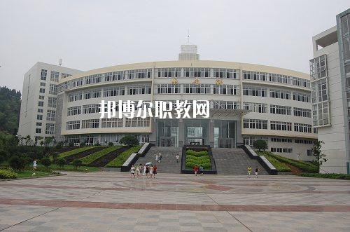 四川建筑技工學(xué)校2020年報名條件、招生要求、招生對象