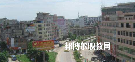廣西貴港珠江理工學校2020年招生辦聯(lián)系電話