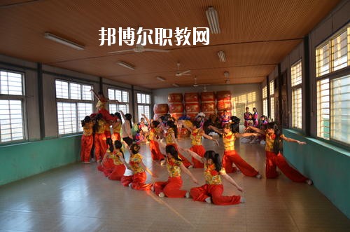 新蔡職業(yè)中等專業(yè)學(xué)校2021年報(bào)名條件、招生要求、招生對(duì)象