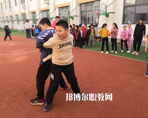 漯河體校2021年招生辦聯(lián)系電話(huà)