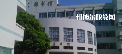 百色市職業(yè)技術(shù)學(xué)校2020年報(bào)名條件、招生要求、招生對象 