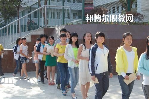 達(dá)州職業(yè)高級(jí)中學(xué)2020年報(bào)名條件、招生要求、招生對(duì)象