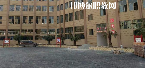 貴州航空工業(yè)技師學(xué)院樂灣校區(qū)2020年報(bào)名條件、招生要求、招生對(duì)象