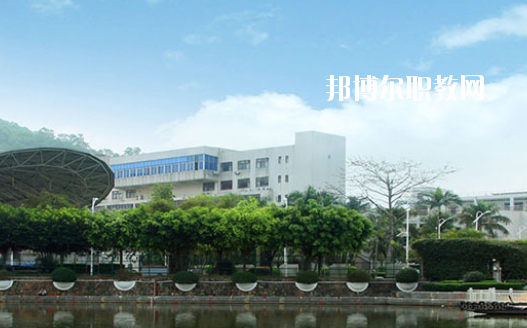 深圳市新鵬職業(yè)高級中學怎么樣、好不好