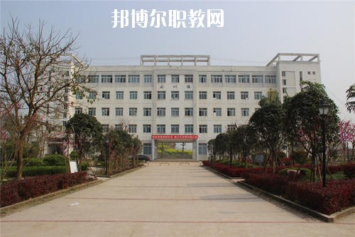 遂寧安居職業(yè)高級中學校2020年報名條件、招生要求、招生對象