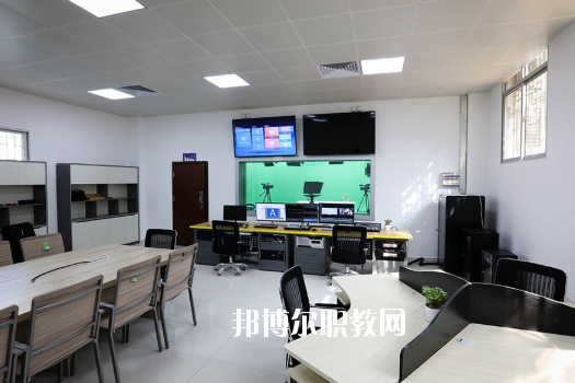 深圳市龍崗區(qū)第二職業(yè)技術(shù)學(xué)校怎么樣、好不好