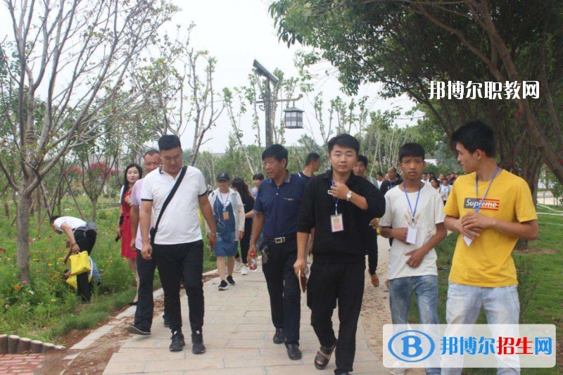 中國(guó)共產(chǎn)主義青年團(tuán)河南省團(tuán)校2021年報(bào)名條件、招生要求、招生對(duì)象
