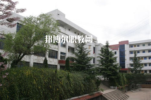劍閣職業(yè)高級(jí)中學(xué)2020年招生辦聯(lián)系電話(huà)