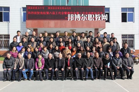 南陽(yáng)工業(yè)學(xué)校2021年報(bào)名條件、招生要求、招生對(duì)象