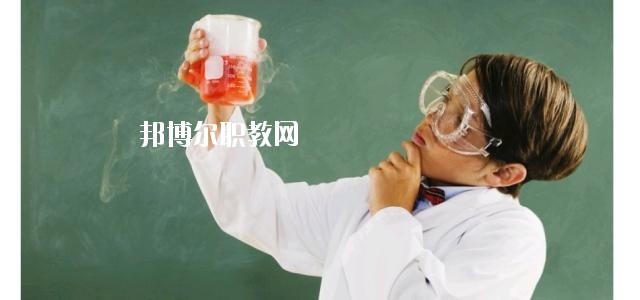 四川2020年中專幼師學(xué)?？梢钥即髮? width=
